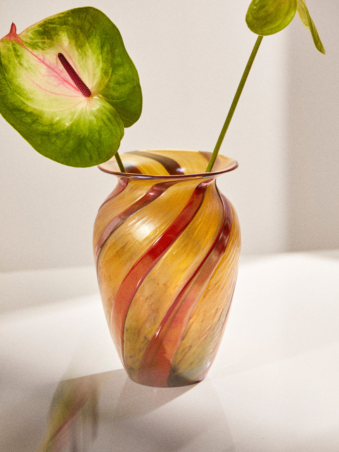 Antique and Vintage - 1950s Murano Glass Vase (9in/23cm) - Gold - ABASK