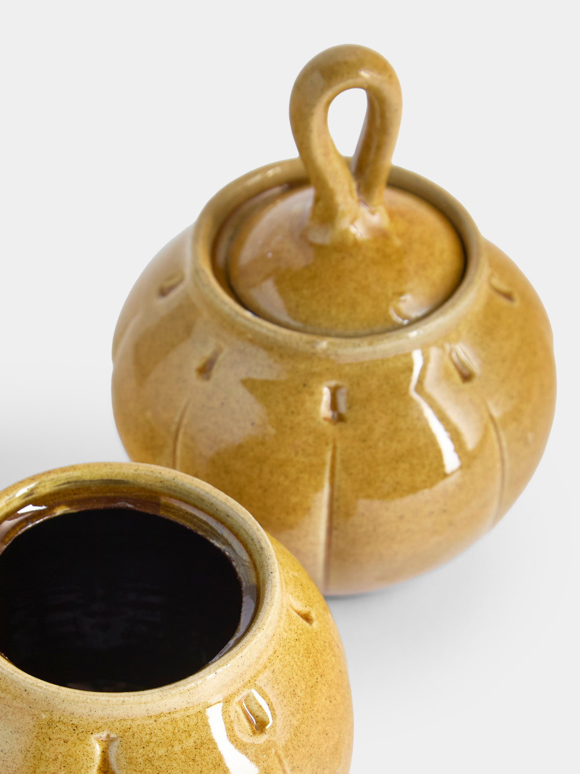 Neville Tatham - Slipware Small Ginger Jars (Set of 2) - Yellow - ABASK