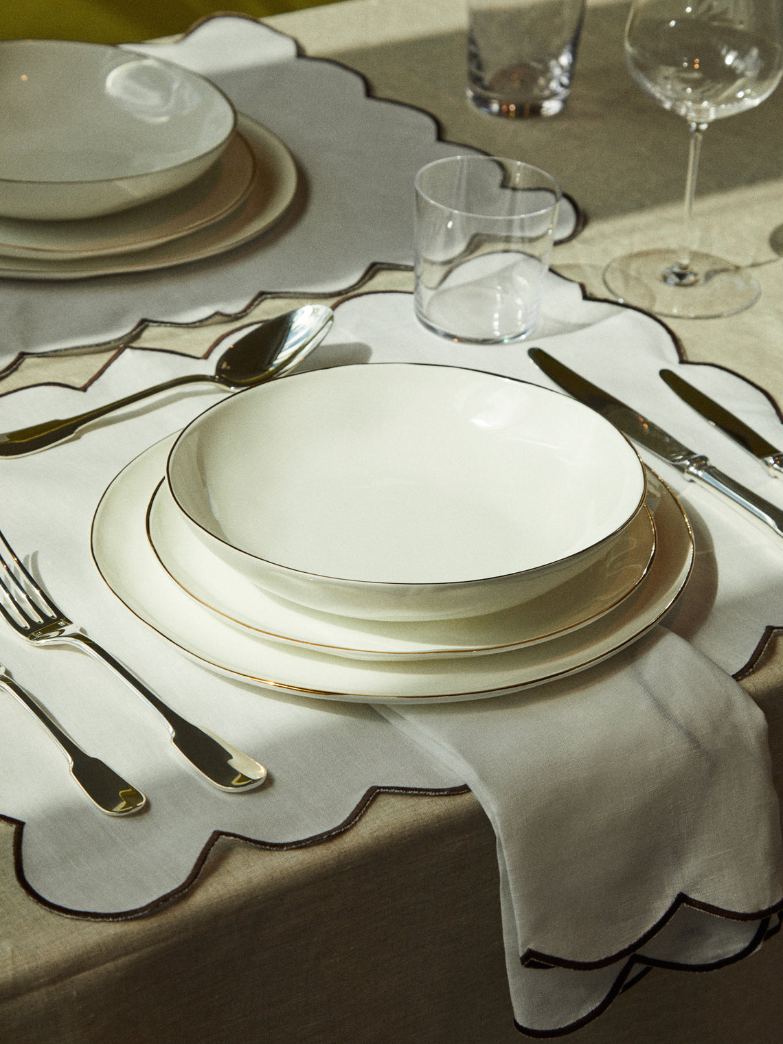 Feldspar - Hand-Painted 24ct Gold and Bone China Pasta Bowls (Set of 4) -  - ABASK