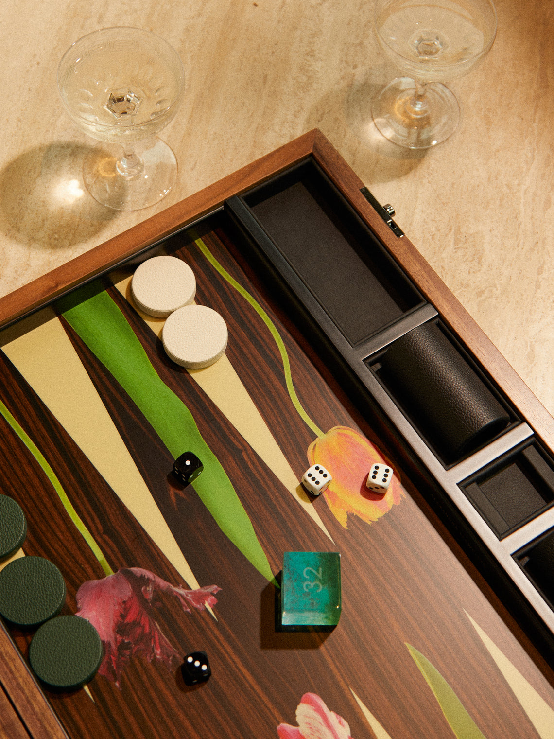 Alexandra Llewellyn - Tulip Photographic Tournament Backgammon Set -  - ABASK