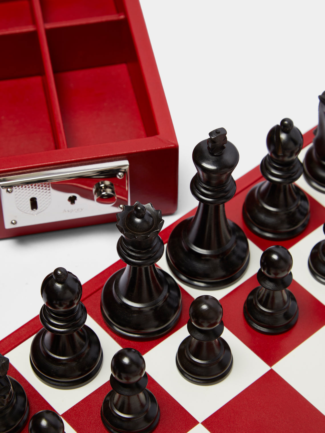 Asprey - Hanover Saddle Hide Chess Set -  - ABASK