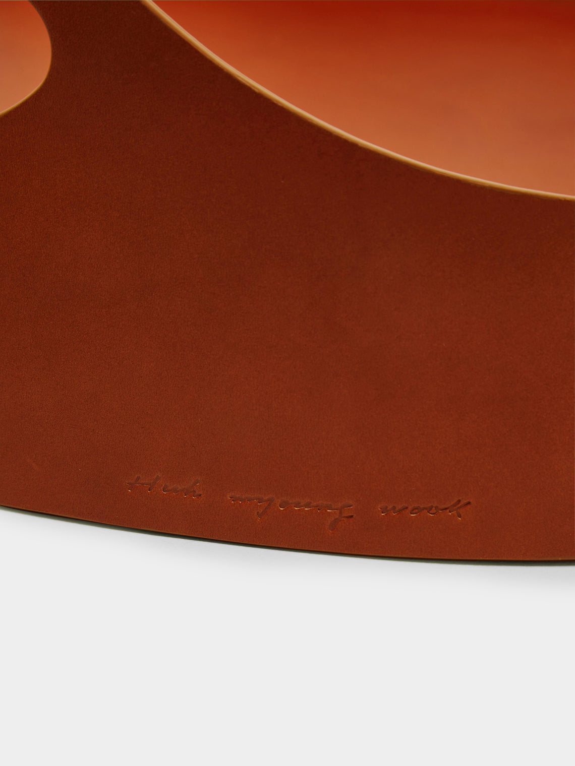 Huh Myoung-Wook - Ottchil Metal Placemats with Leather Holder (Set of 5) -  - ABASK