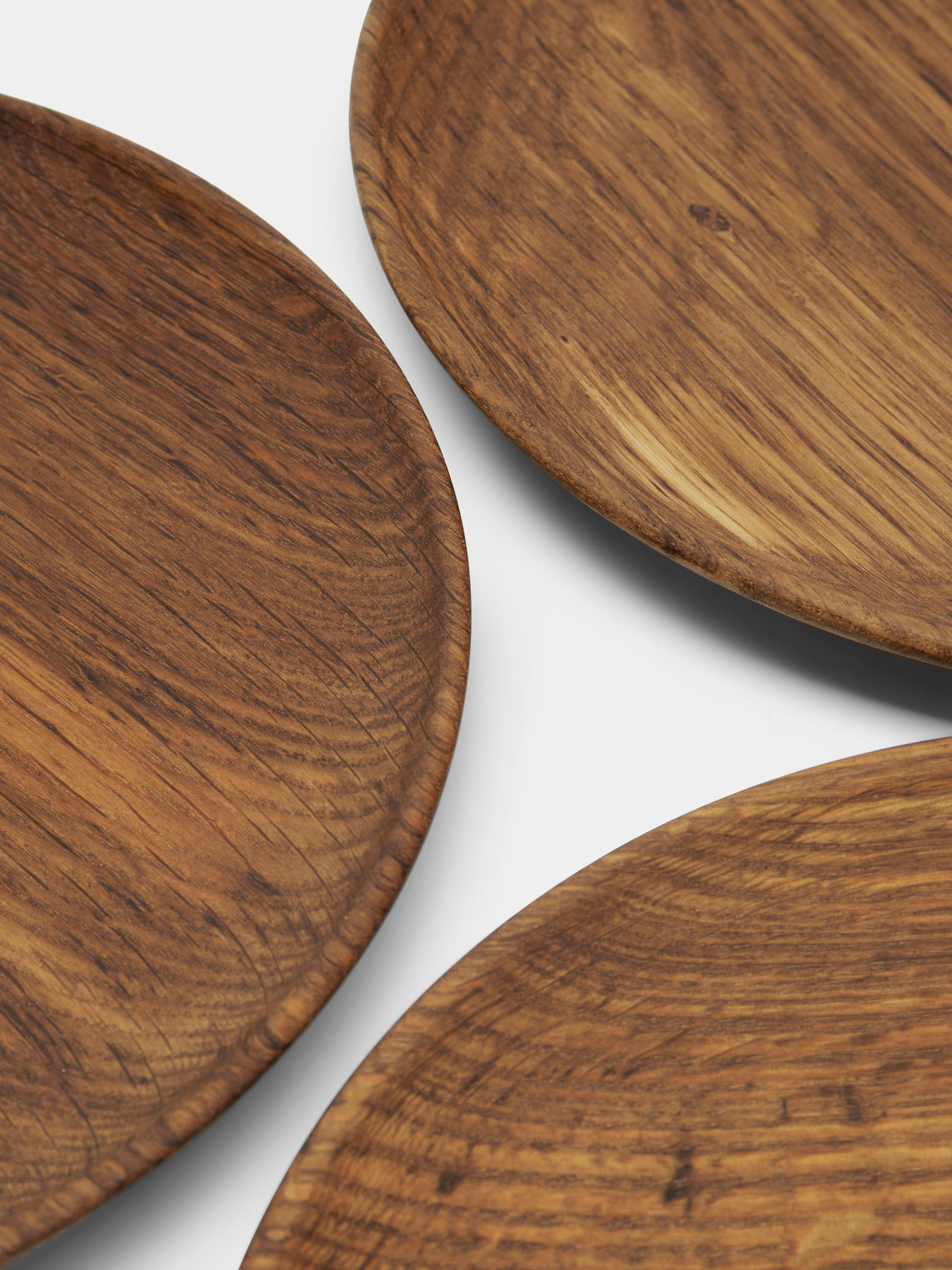 Antonis Cardew - Hand-Turned Oak Wood Dinner Plate -  - ABASK