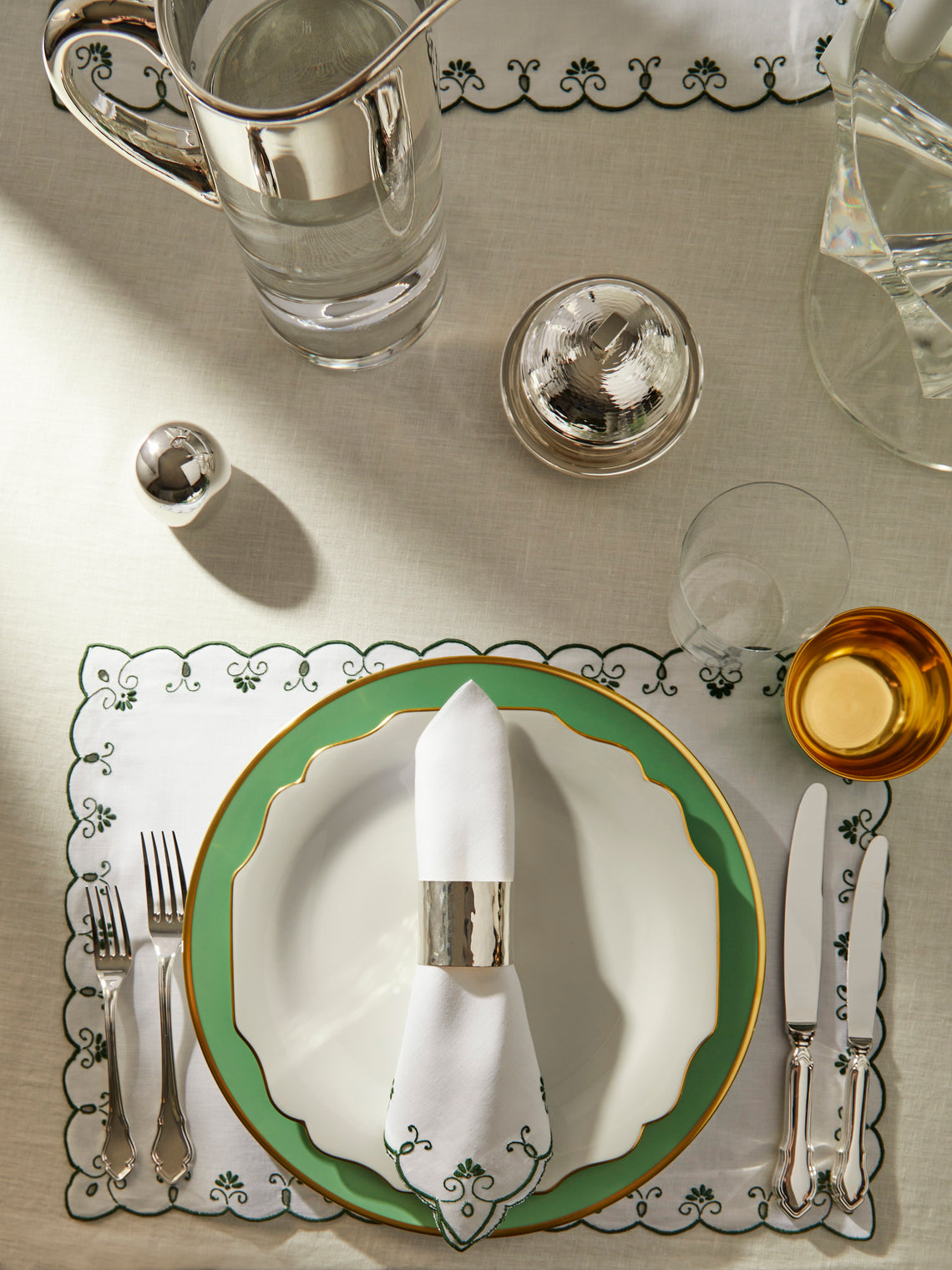 Taf Firenze - Piccoli Ventagli Hand-Embroidered Linen Placemats and Napkins (Set of 6) -  - ABASK