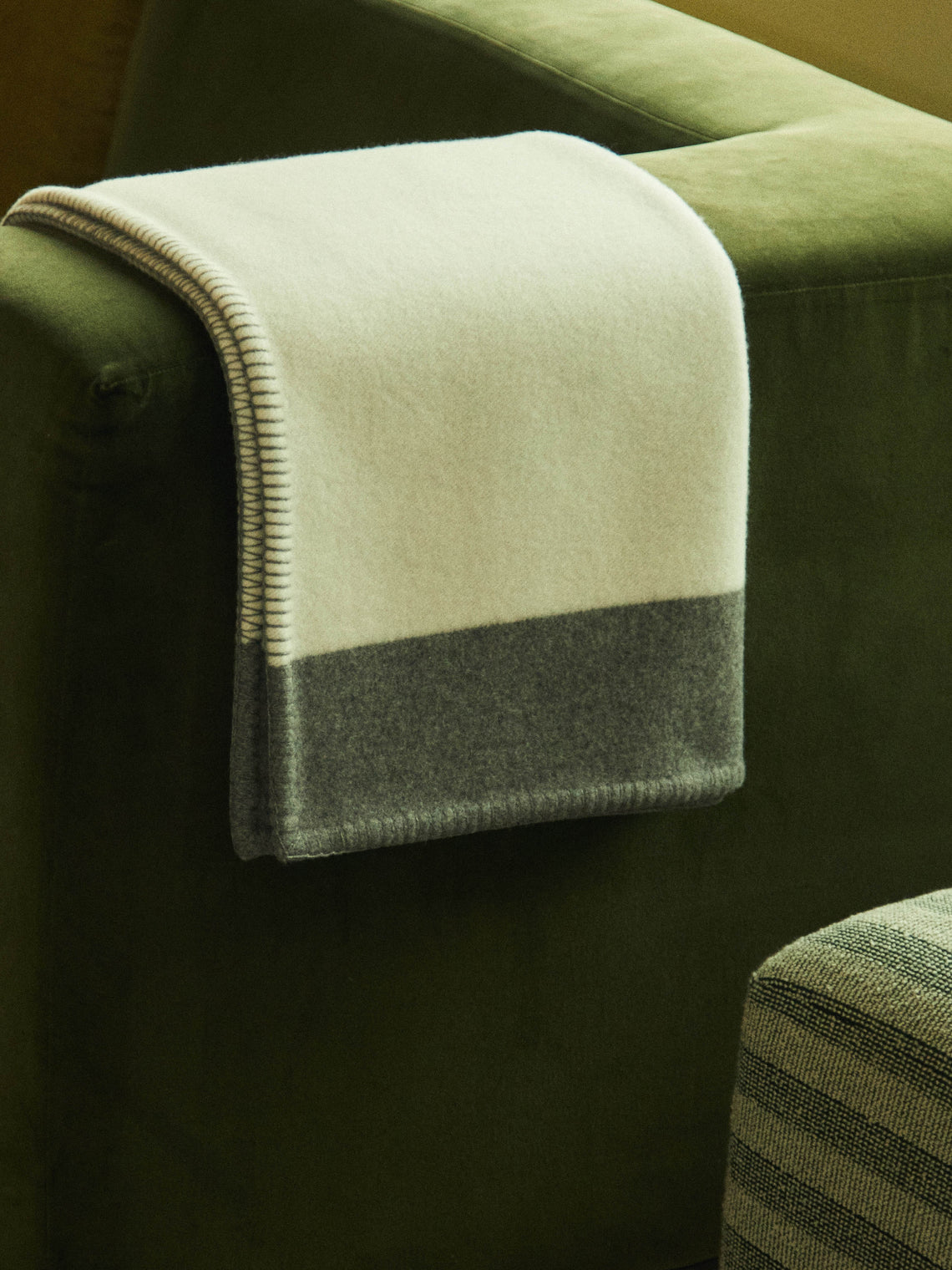 Begg x Co - Valatzu Anton Lambswool Cashmere Blanket -  - ABASK
