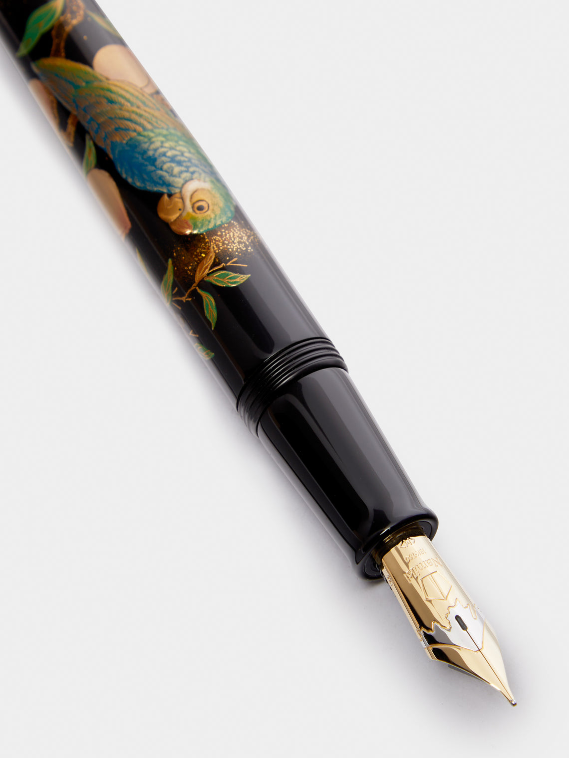 Namiki - Yukari Royale 'Parrot and Peach' Urushi Fountain Pen -  - ABASK