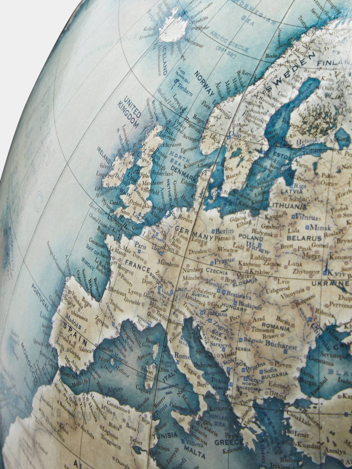 Bellerby & Co - The Livingstone Desktop Globe (36cm) -  - ABASK