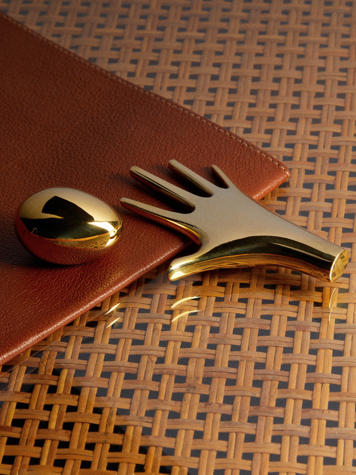 Carl Auböck - Egg Brass Paperweight -  - ABASK