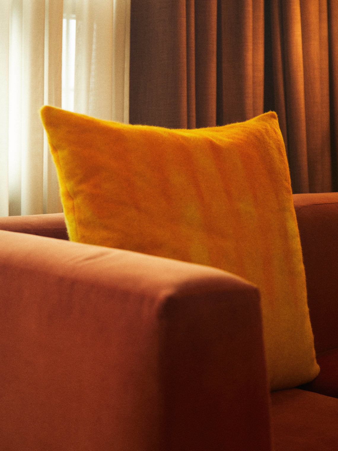The Elder Statesman - Gradient Hand-Dyed Cashmere Pillow -  - ABASK