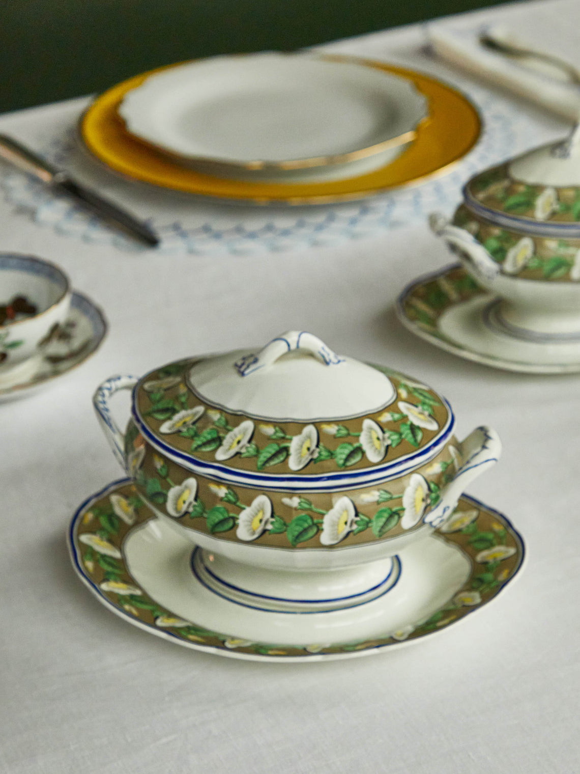 Antique and Vintage - 1830 Wedgwood Creamware Sauce Tureens (Set of 2) -  - ABASK
